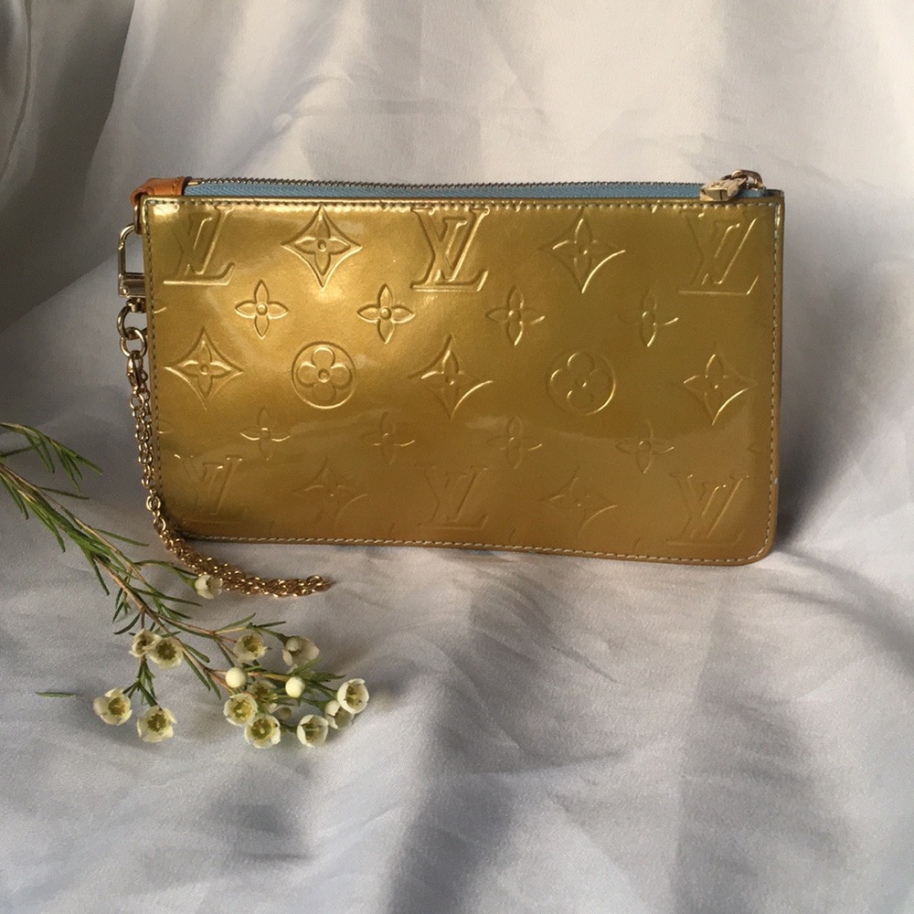 Louis Vuitton vernis pochette wrislet